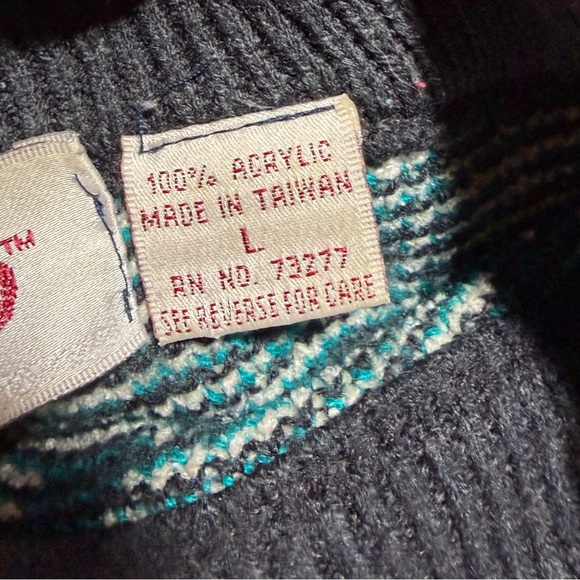 90’s Flower Print High Collar Sweater - Picture 4 of 12